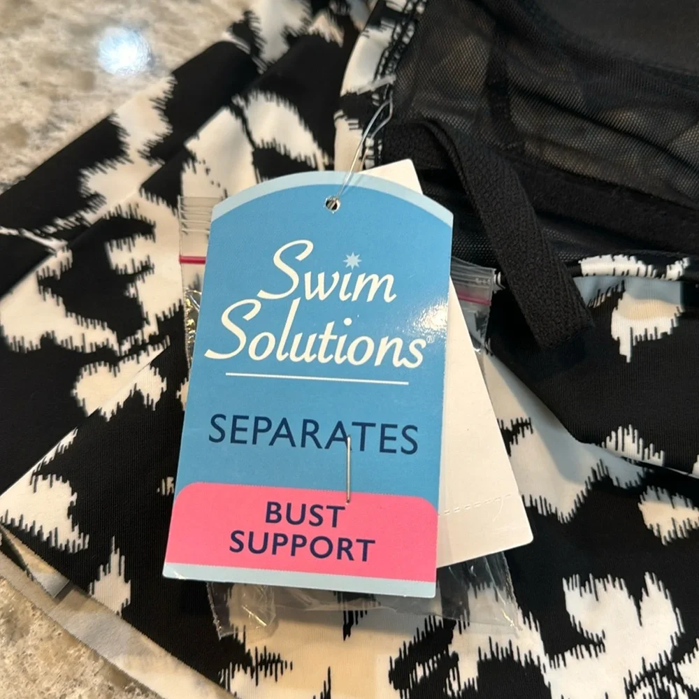 NWT Swim Solutions Floral Flyaway Tankini Top Black White Size 10